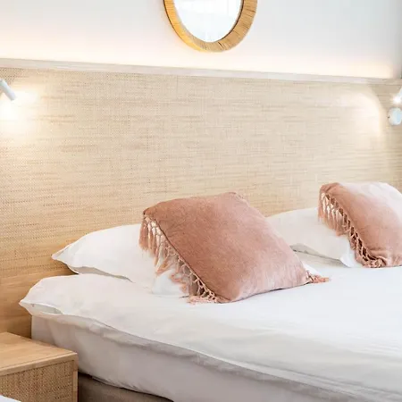 ホテル C-hotels Zeegalm ミデルケルケ