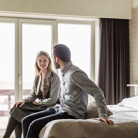 C-hotels Zeegalm ミデルケルケ
