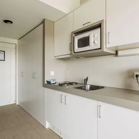 Ξενοδοχείο C-hotels Zeegalm 3*