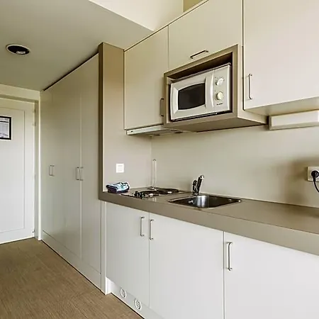 C-hotels Zeegalm 미들케르케