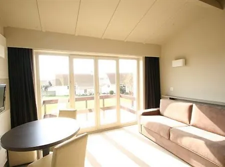 C-hotels Zeegalm 3* Миделкерк